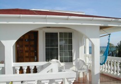 The Blue Tang Inn, a lovely self catering apartmnet hotel for the perfect tropical vacation hideaway for scuba divers in San Pedro, Ambergris Caye, Belize.