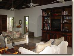 Las Dos Sirenas, A private beachfront villa for vacation rental in San Pedro on the tropical island of Ambergris Caye, Belize