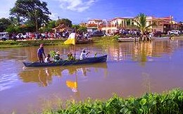 This fabulous special departure tour includes an amazing 
variety of content and will appeal to anyone with a sense of adventure! Combine the 
Rainforests of Belize teeming with wildlife, the magnificent Temples of Tikal, lovely Lake 
Izabal, the dramatic 
Rio Dulce, the Southern Barrier Reef Islands and the Garifuna Carnival 
before finally ending in San Pedro on "Temptation Island"