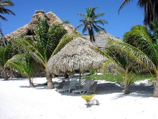 the beautful beach at Xanadu Resort in Belize